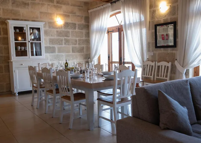 ヴィラ Ta' Peppi サーナ